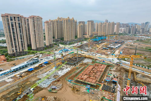 前4月中國房地產開發投資降幅擴大 銷售持續回暖